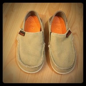 Boys tan shoes